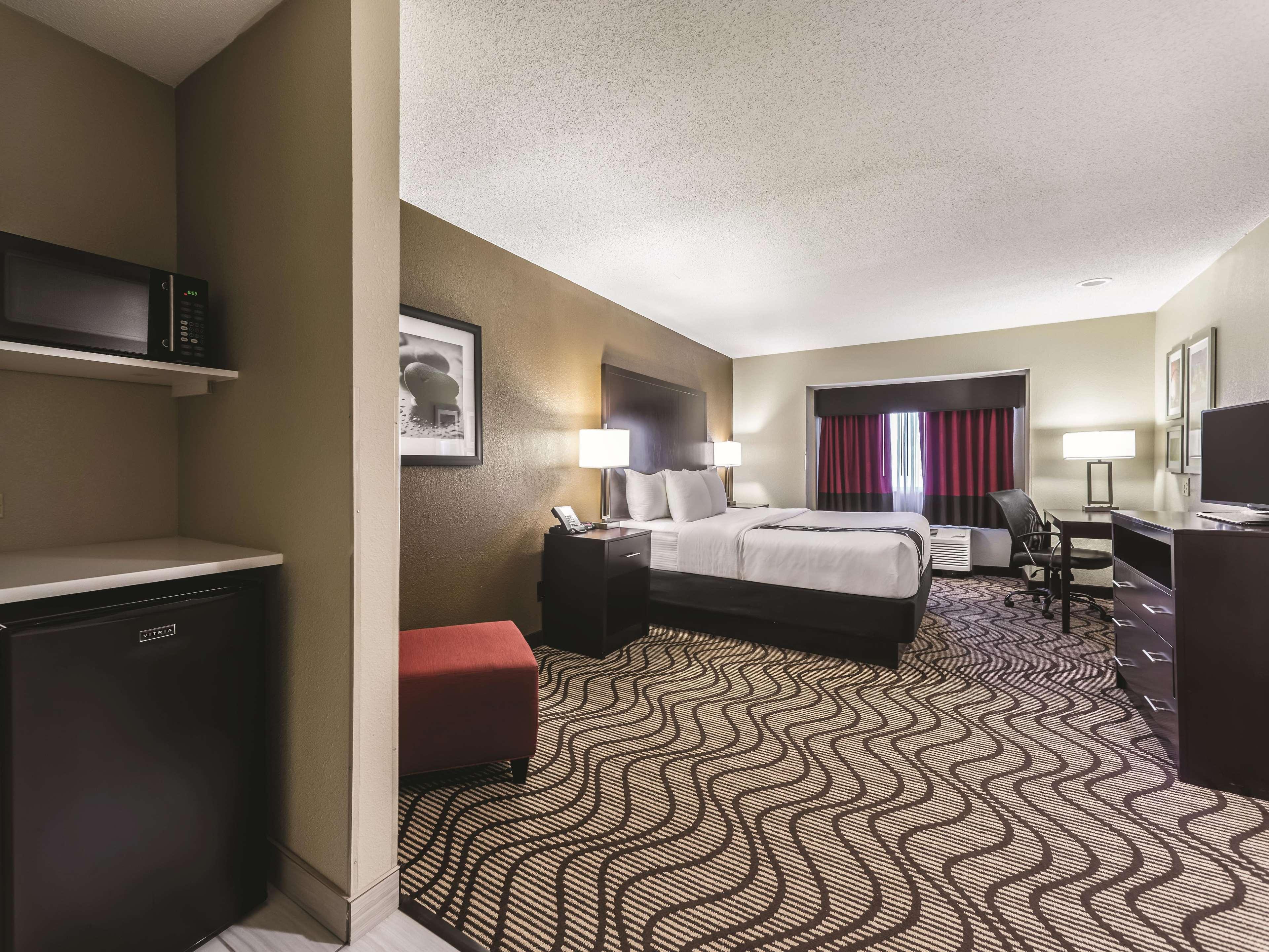 La Quinta By Wyndham Collinsville - St. Louis Exterior foto
