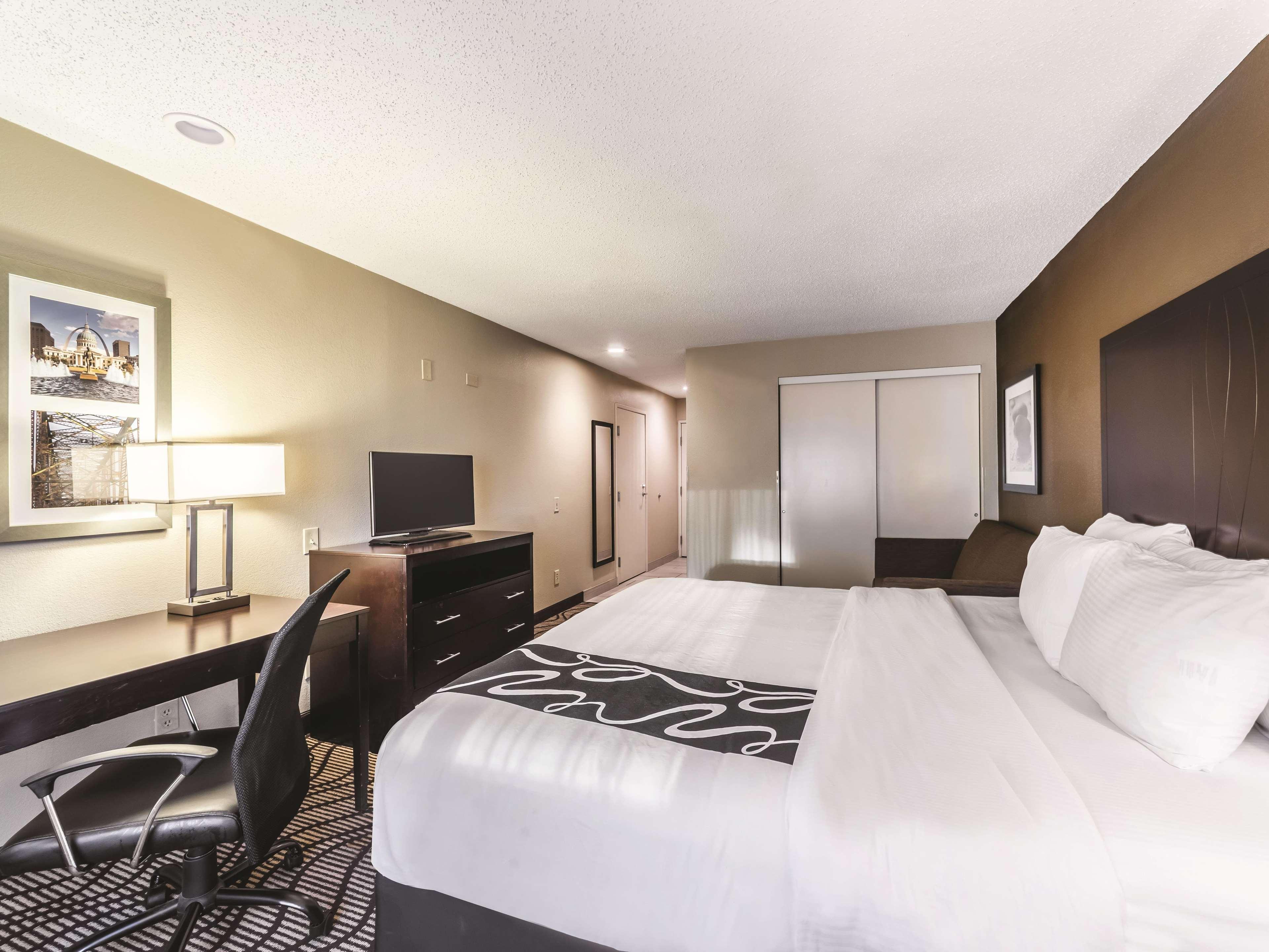 La Quinta By Wyndham Collinsville - St. Louis Exterior foto