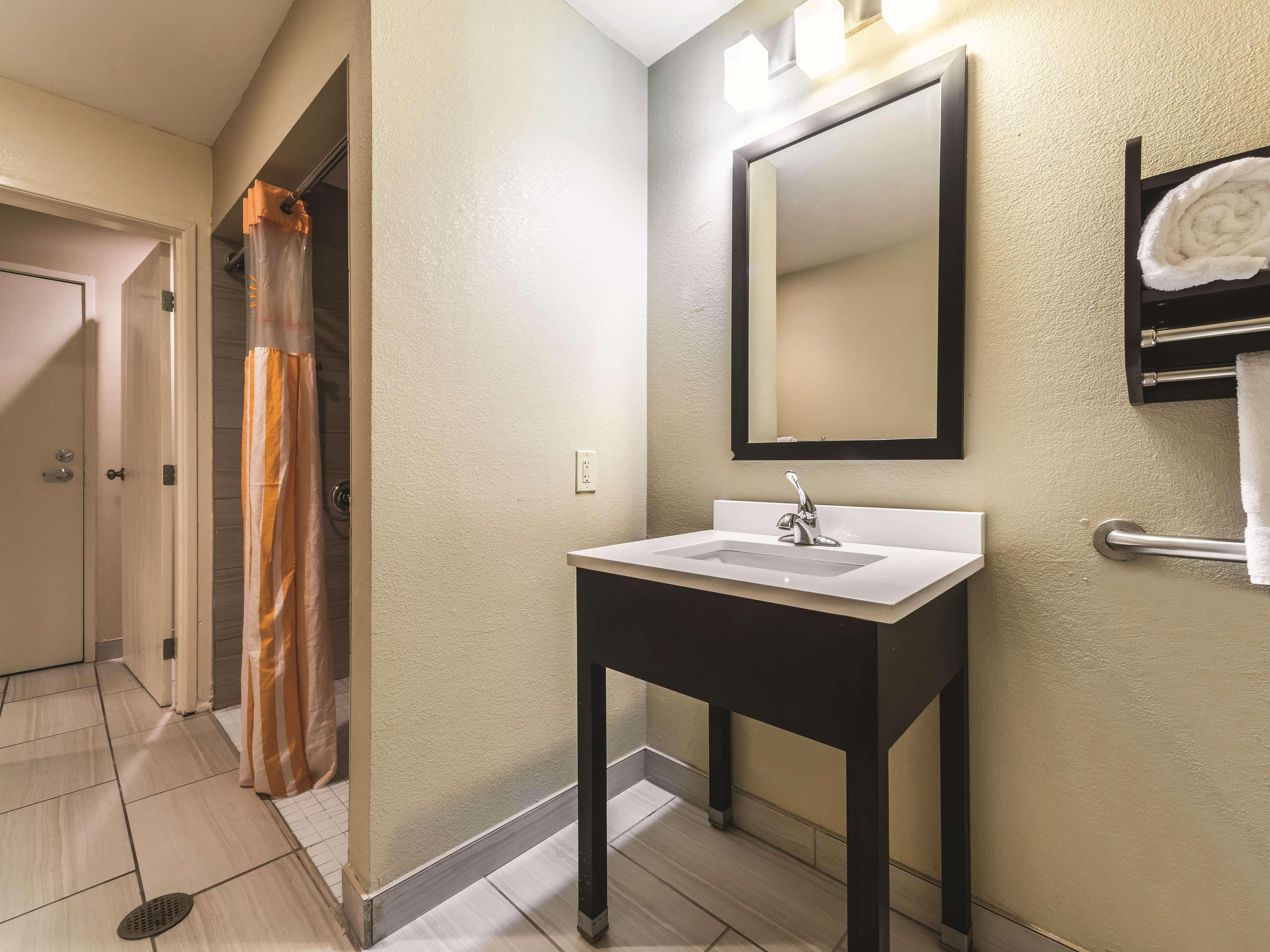 La Quinta By Wyndham Collinsville - St. Louis Exterior foto