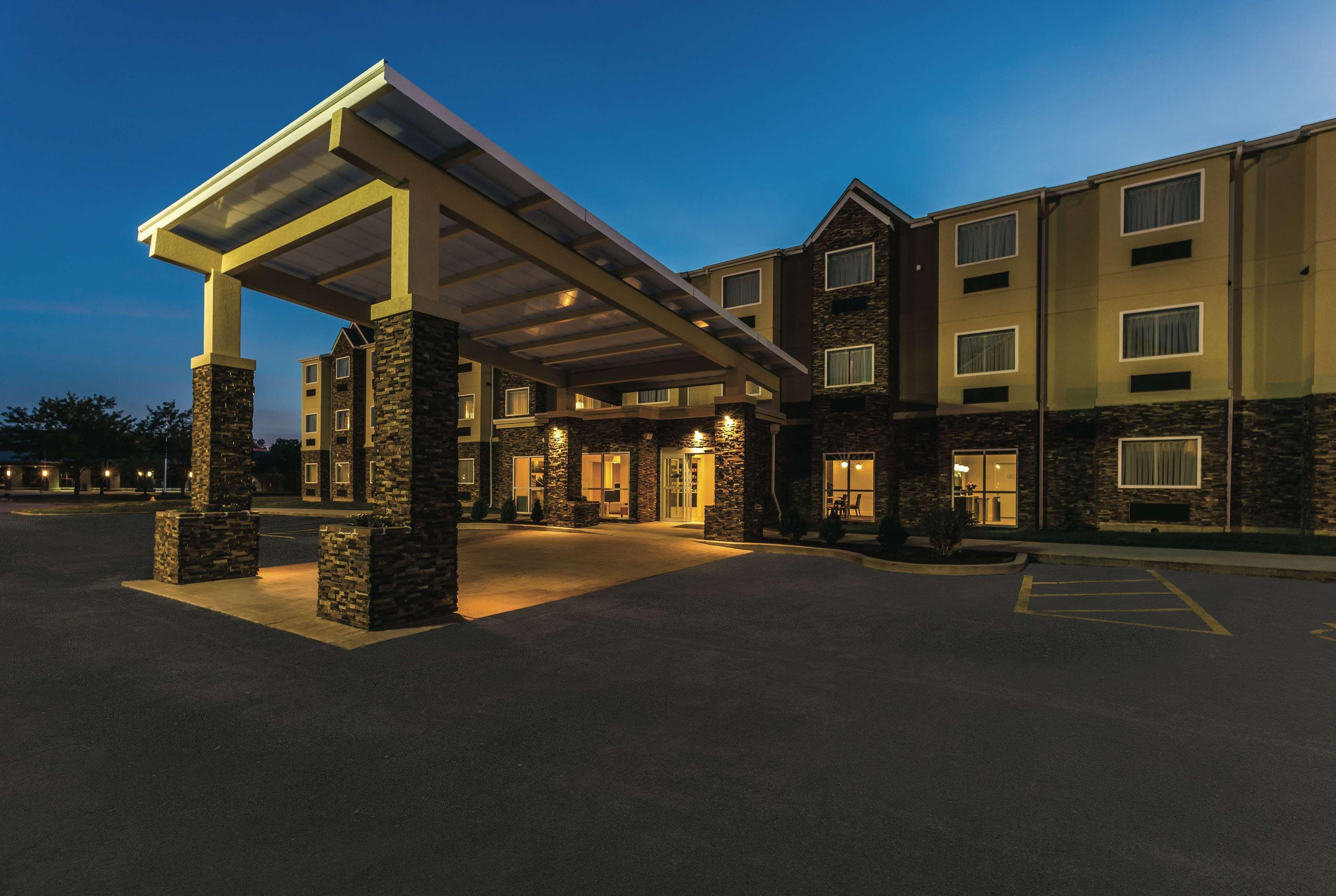 La Quinta By Wyndham Collinsville - St. Louis Exterior foto
