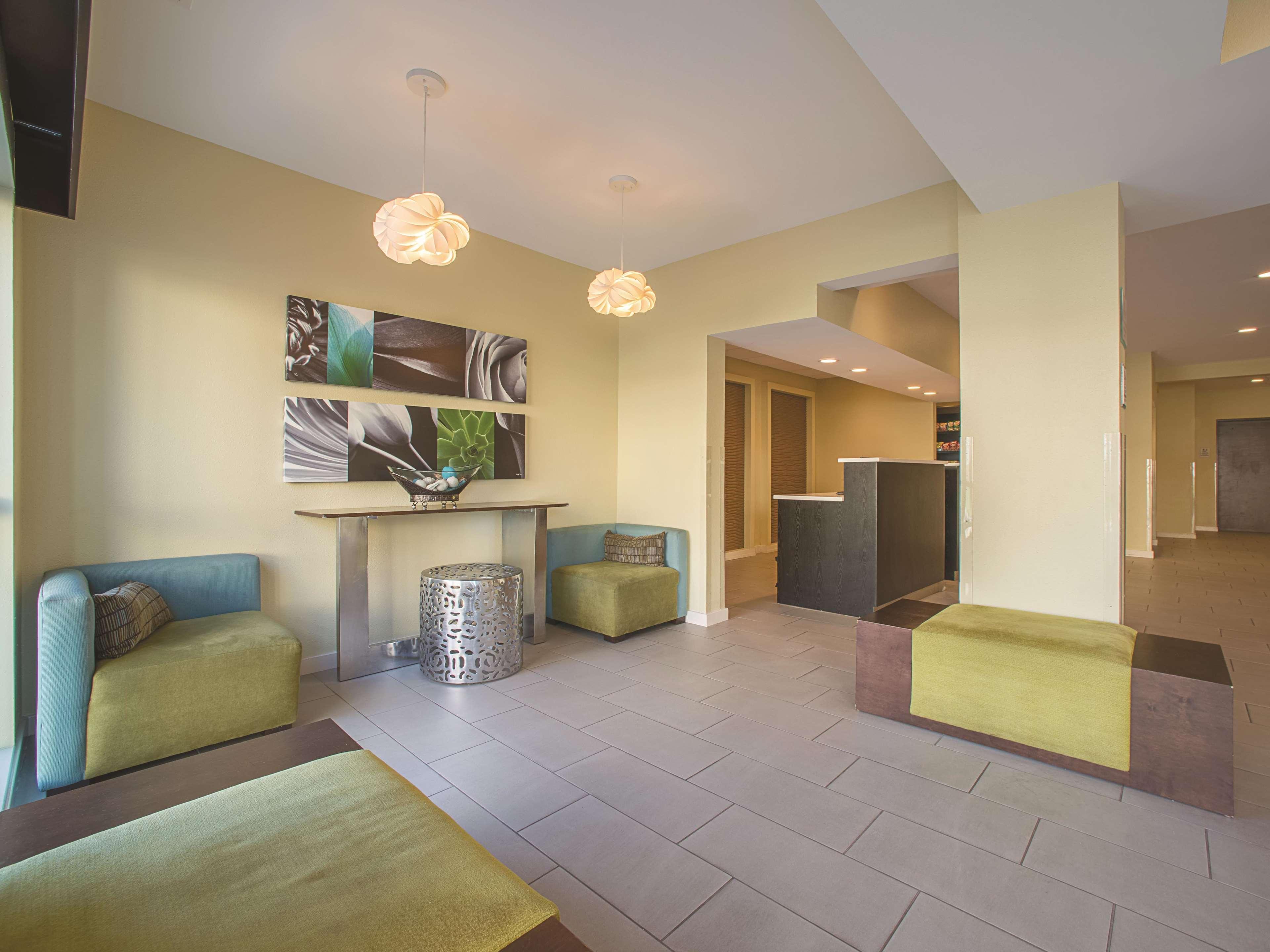 La Quinta By Wyndham Collinsville - St. Louis Exterior foto