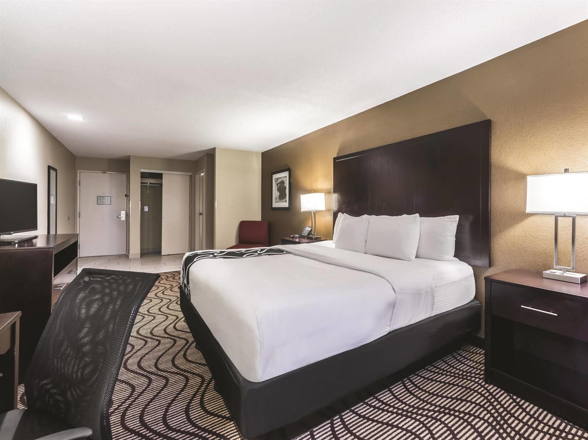 La Quinta By Wyndham Collinsville - St. Louis Exterior foto